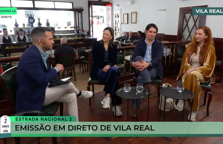 Frame da emissão da Estrada Nacional 2, com os convidados e moderador.